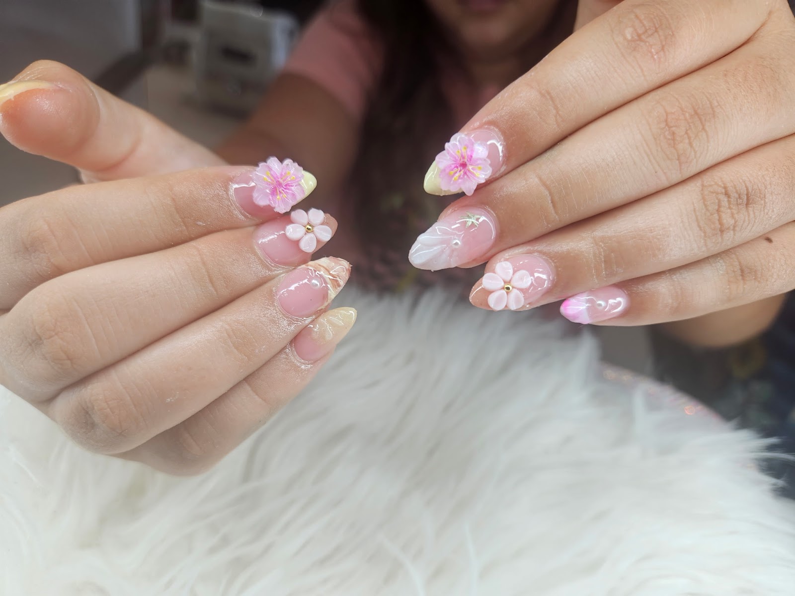 Ameri Nails logo